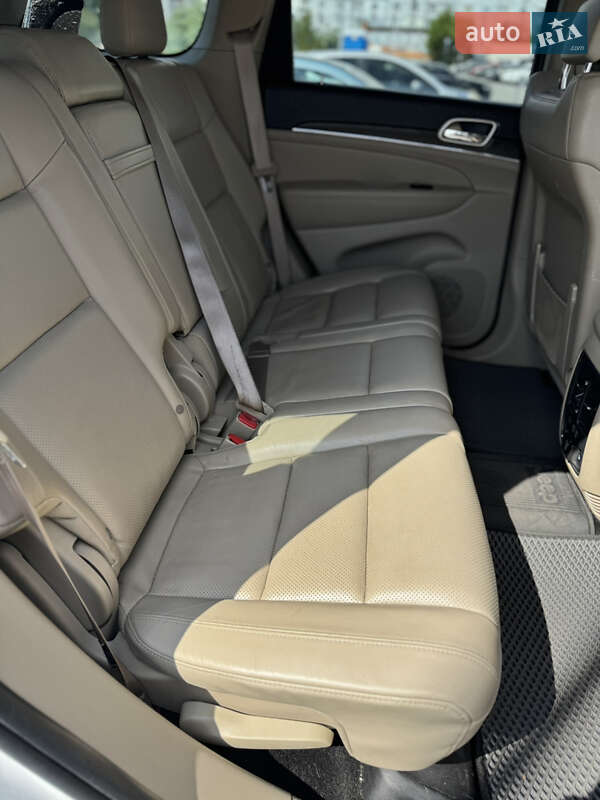 Внедорожник / Кроссовер Jeep Grand Cherokee 2014 в Киеве