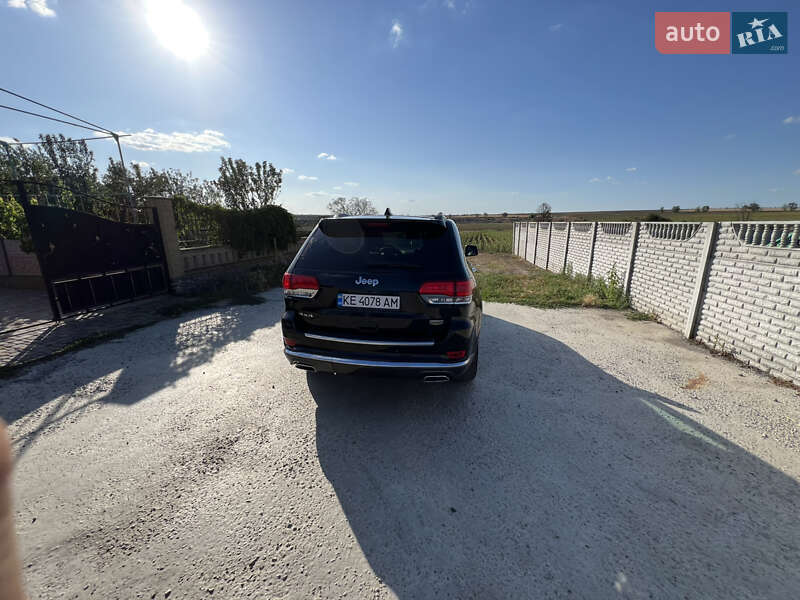 Внедорожник / Кроссовер Jeep Grand Cherokee 2017 в Кривом Роге