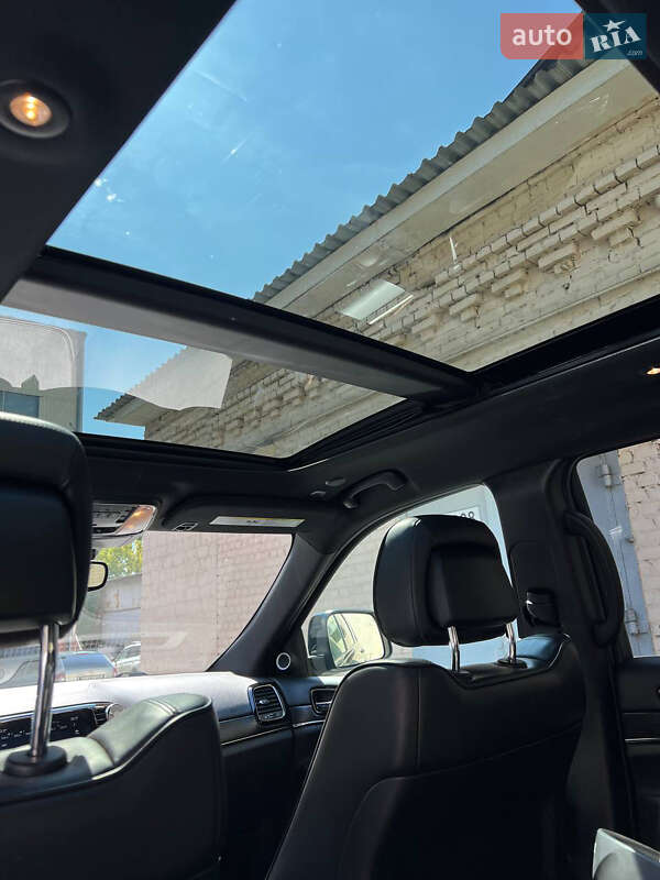 Внедорожник / Кроссовер Jeep Grand Cherokee 2018 в Киеве