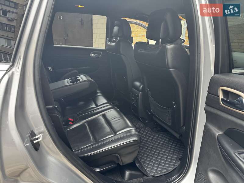 Внедорожник / Кроссовер Jeep Grand Cherokee 2015 в Киеве