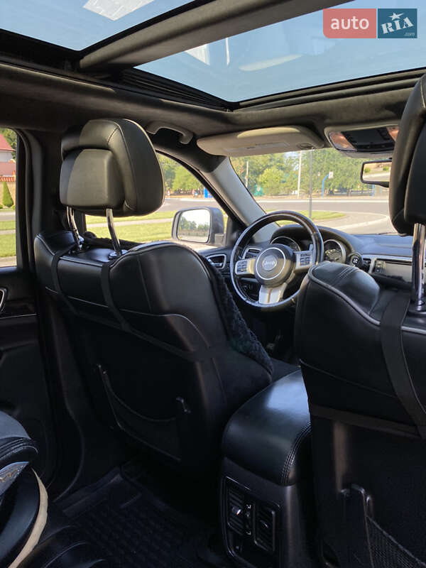 Внедорожник / Кроссовер Jeep Grand Cherokee 2011 в Измаиле