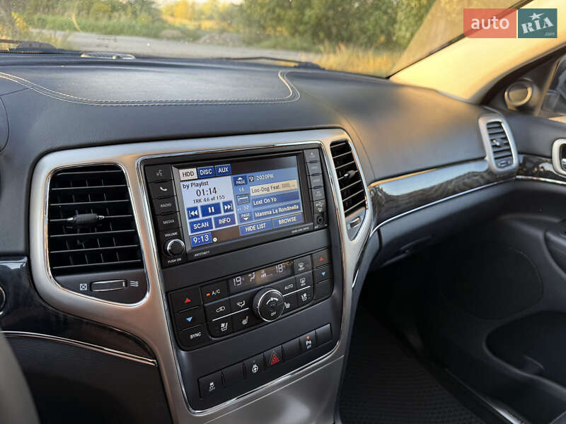 Внедорожник / Кроссовер Jeep Grand Cherokee 2011 в Киеве