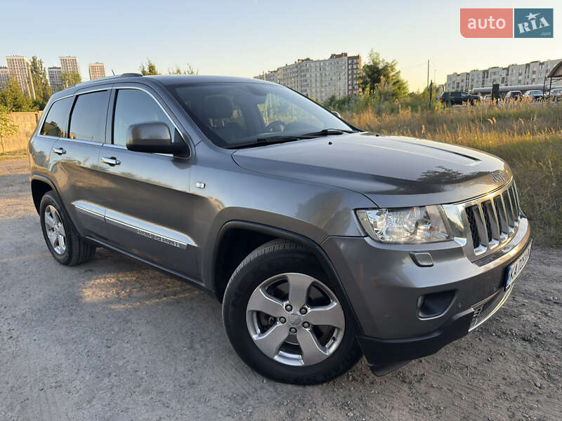 Внедорожник / Кроссовер Jeep Grand Cherokee 2011 в Киеве