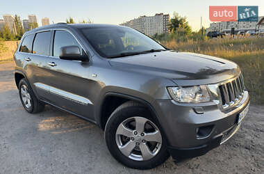 Позашляховик / Кросовер Jeep Grand Cherokee 2011 в 