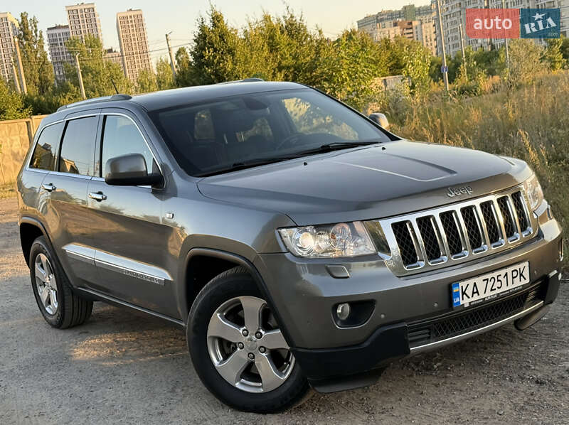 Внедорожник / Кроссовер Jeep Grand Cherokee 2011 в Киеве