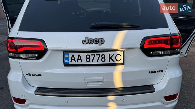 Внедорожник / Кроссовер Jeep Grand Cherokee 2016 в Киеве