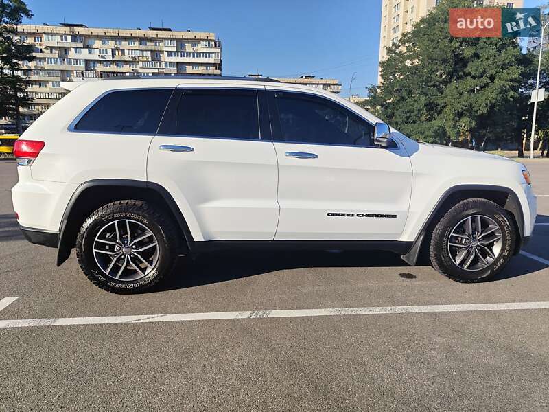 Внедорожник / Кроссовер Jeep Grand Cherokee 2018 в Киеве фото 8 Внедорожник / Кроссовер Jeep Grand Cherokee 2018 в Киеве