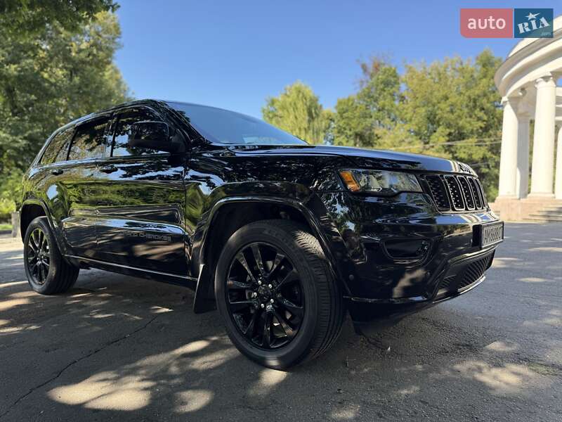 Внедорожник / Кроссовер Jeep Grand Cherokee 2018 в Житомире