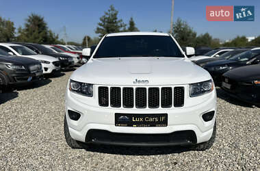 Внедорожник / Кроссовер Jeep Grand Cherokee 2015 в 