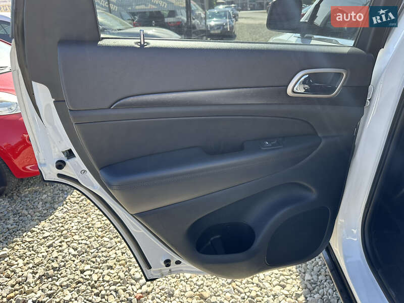 Позашляховик / Кросовер Jeep Grand Cherokee 2015 в Івано-Франківську фото 21 Позашляховик / Кросовер Jeep Grand Cherokee 2015 в Івано-Франківську