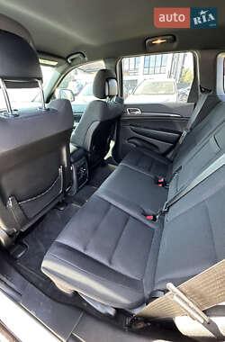 Внедорожник / Кроссовер Jeep Grand Cherokee 2015 в 