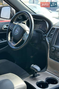 Внедорожник / Кроссовер Jeep Grand Cherokee 2015 в 
