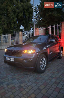 Внедорожник / Кроссовер Jeep Grand Cherokee 2015 в Киеве