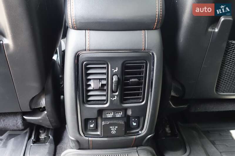 Внедорожник / Кроссовер Jeep Grand Cherokee 2019 в Львове фото 44 Внедорожник / Кроссовер Jeep Grand Cherokee 2019 в Львове