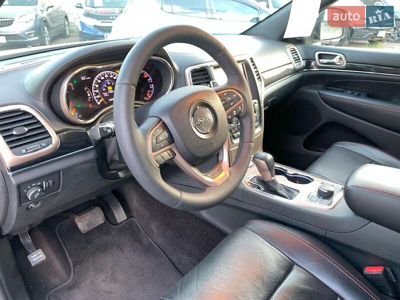 Внедорожник / Кроссовер Jeep Grand Cherokee 2016 в Виннице