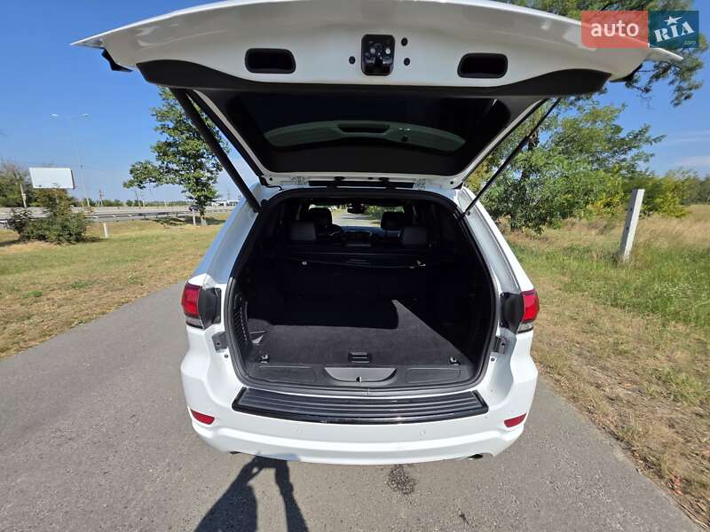 Внедорожник / Кроссовер Jeep Grand Cherokee 2018 в Киеве