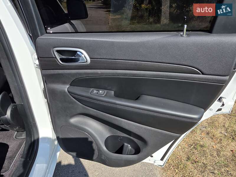 Внедорожник / Кроссовер Jeep Grand Cherokee 2018 в Киеве