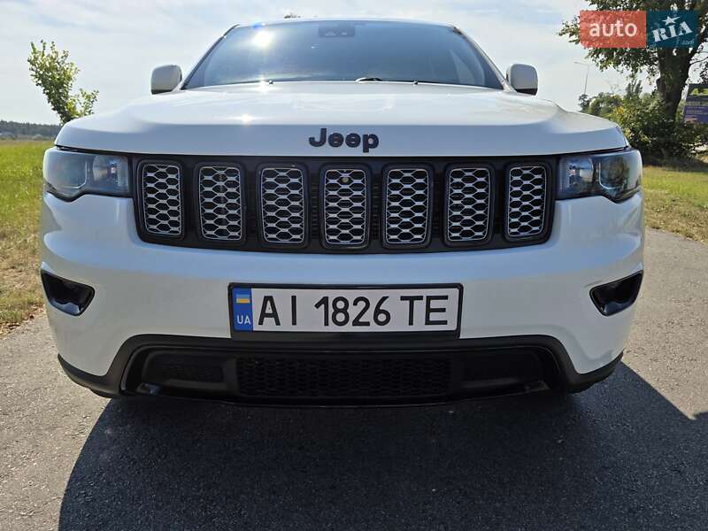 Внедорожник / Кроссовер Jeep Grand Cherokee 2018 в Киеве