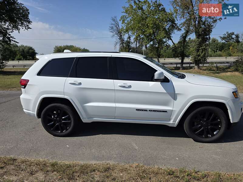 Внедорожник / Кроссовер Jeep Grand Cherokee 2018 в Киеве