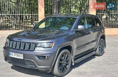 Внедорожник / Кроссовер Jeep Grand Cherokee 2016 в Кропивницком