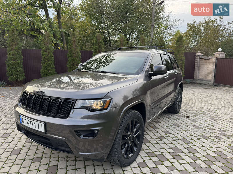 Внедорожник / Кроссовер Jeep Grand Cherokee 2020 в 