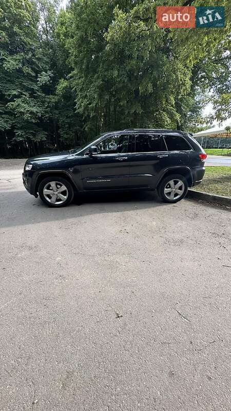 Внедорожник / Кроссовер Jeep Grand Cherokee 2015 в Львове