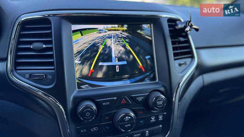 Позашляховик / Кросовер Jeep Grand Cherokee 2017 в Києві