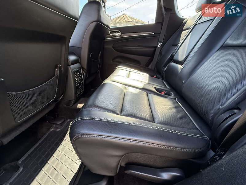 Внедорожник / Кроссовер Jeep Grand Cherokee 2017 в Киеве