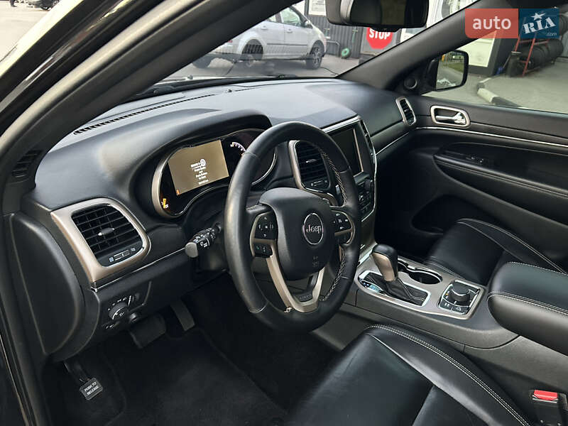 Позашляховик / Кросовер Jeep Grand Cherokee 2016 в Києві