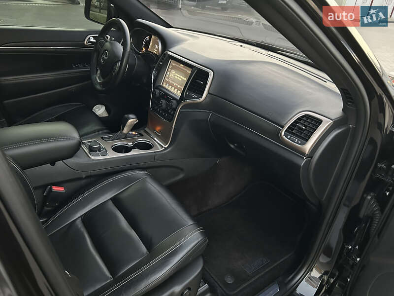 Позашляховик / Кросовер Jeep Grand Cherokee 2016 в Києві