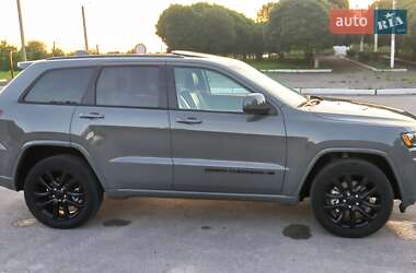Внедорожник / Кроссовер Jeep Grand Cherokee 2022 в 