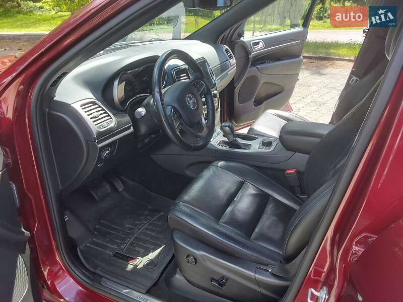 Внедорожник / Кроссовер Jeep Grand Cherokee 2020 в Дубно