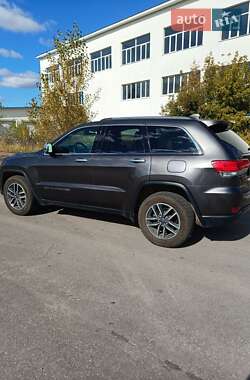 Позашляховик / Кросовер Jeep Grand Cherokee 2018 в 