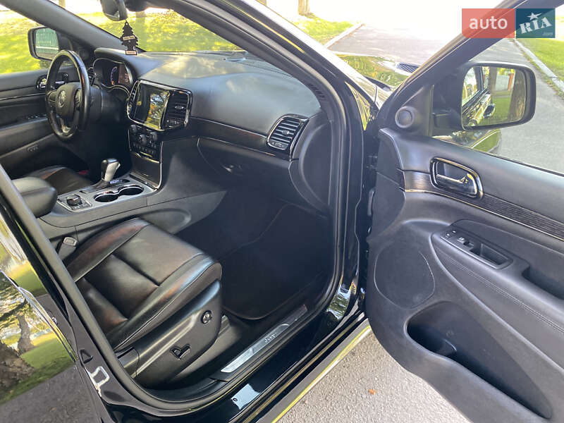 Внедорожник / Кроссовер Jeep Grand Cherokee 2019 в Киеве фото 16 Внедорожник / Кроссовер Jeep Grand Cherokee 2019 в Киеве