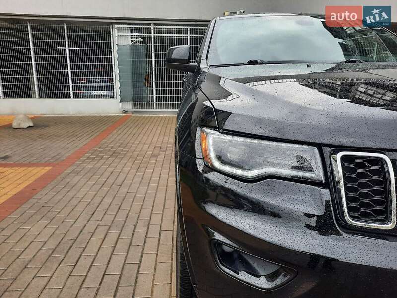Внедорожник / Кроссовер Jeep Grand Cherokee 2018 в Киеве