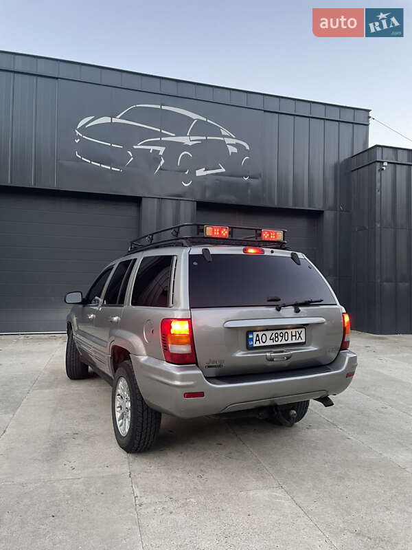 Внедорожник / Кроссовер Jeep Grand Cherokee 2002 в Тячеве