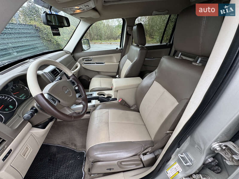 Внедорожник / Кроссовер Jeep Grand Cherokee 2008 в Киеве