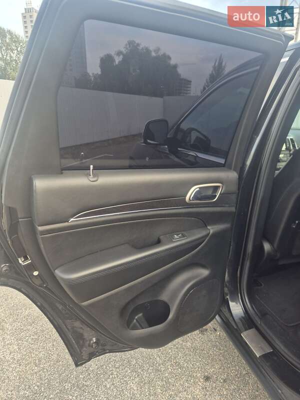 Внедорожник / Кроссовер Jeep Grand Cherokee 2013 в Киеве