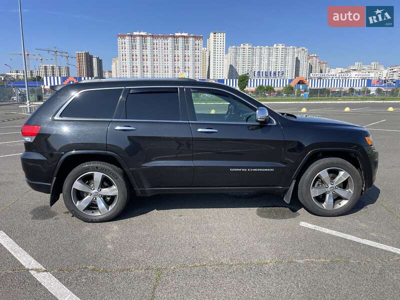 Внедорожник / Кроссовер Jeep Grand Cherokee 2016 в Киеве