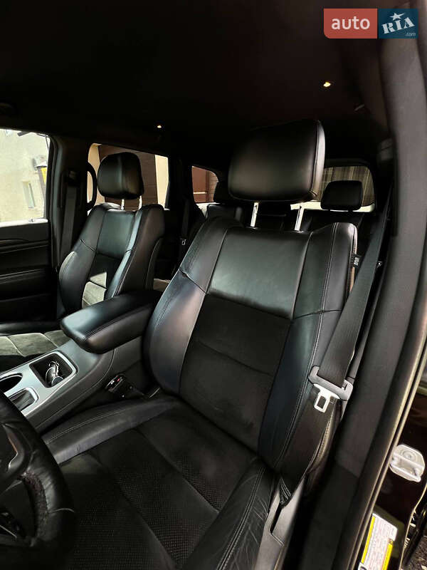 Внедорожник / Кроссовер Jeep Grand Cherokee 2017 в Вознесенске