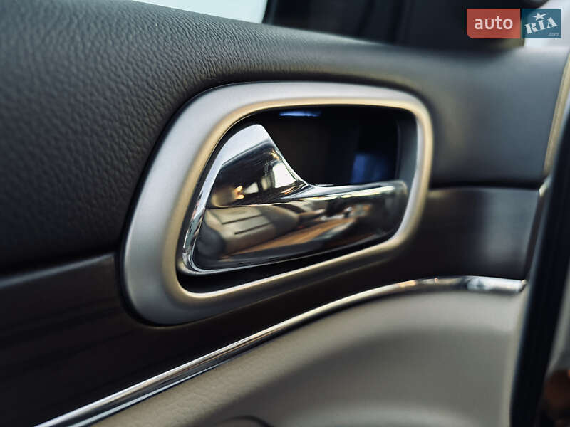 Внедорожник / Кроссовер Jeep Grand Cherokee 2014 в Одессе