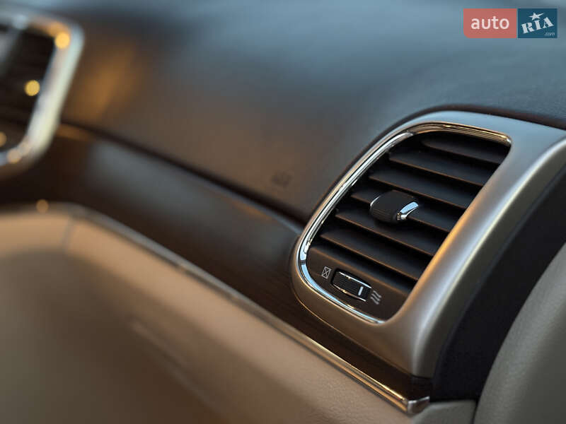 Внедорожник / Кроссовер Jeep Grand Cherokee 2014 в Одессе