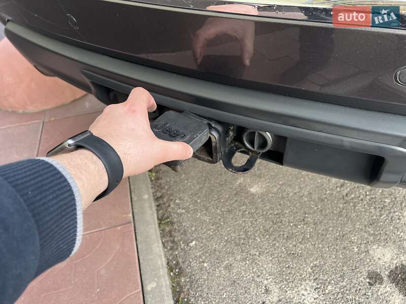 Внедорожник / Кроссовер Jeep Grand Cherokee 2016 в Тернополе