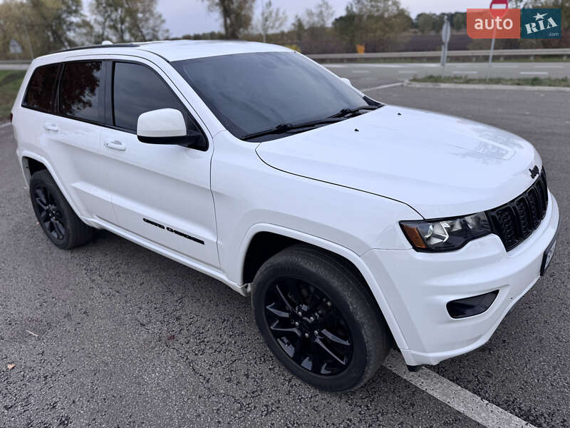 Внедорожник / Кроссовер Jeep Grand Cherokee 2021 в Ромнах