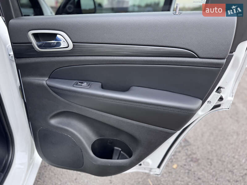 Внедорожник / Кроссовер Jeep Grand Cherokee 2021 в Ромнах