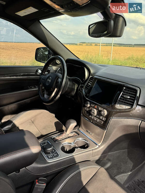 Внедорожник / Кроссовер Jeep Grand Cherokee 2020 в Киеве