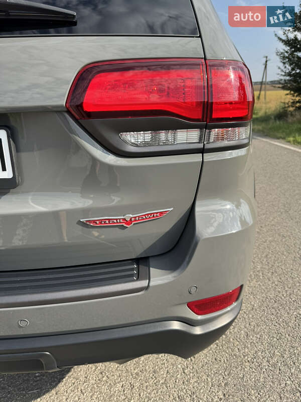 Внедорожник / Кроссовер Jeep Grand Cherokee 2020 в Киеве