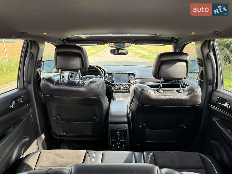 Внедорожник / Кроссовер Jeep Grand Cherokee 2020 в Киеве