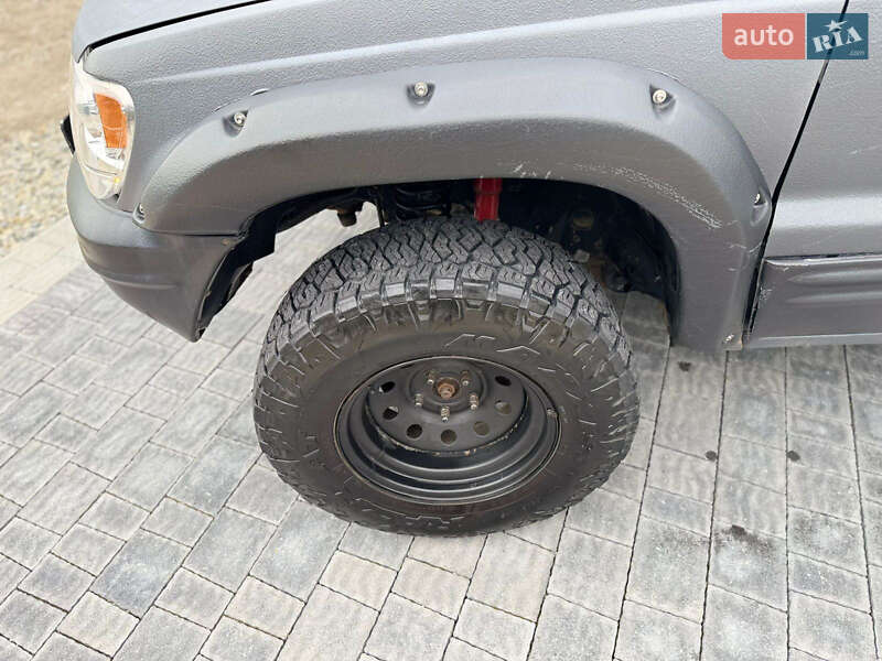 Внедорожник / Кроссовер Jeep Grand Cherokee 2000 в Косове