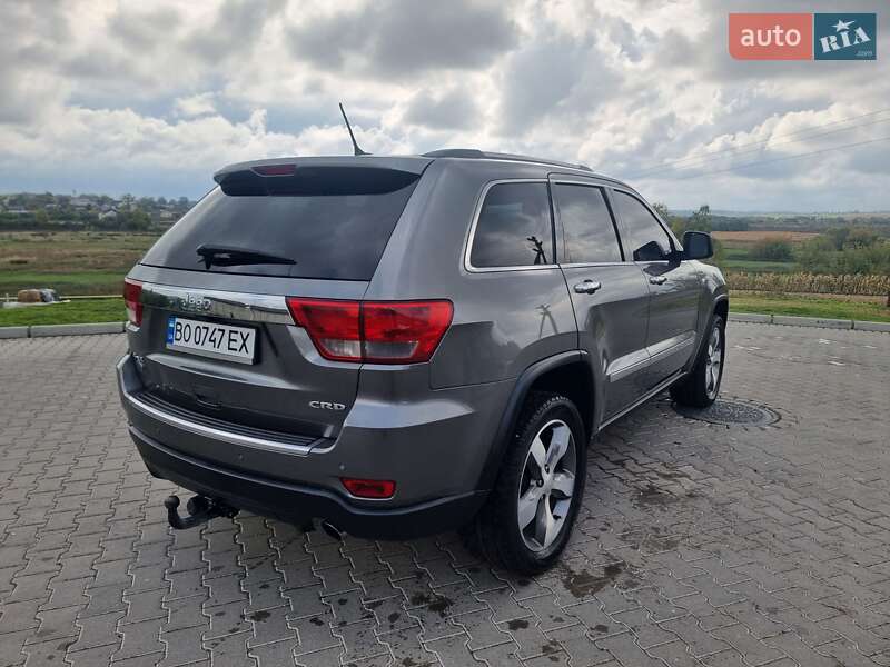 Внедорожник / Кроссовер Jeep Grand Cherokee 2011 в Шумске